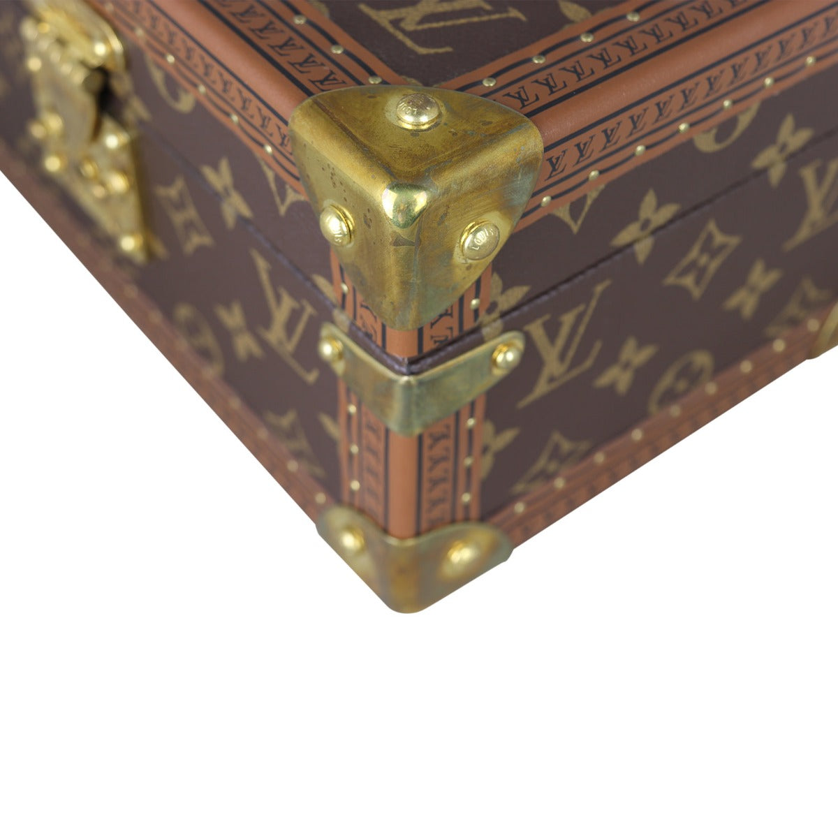 Louis Vuitton Coffret Tresor 24 Monogram Corner Close Up