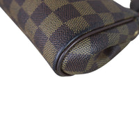 Louis Vuitton Eva Pochette Damier Ebene Corner Close Up