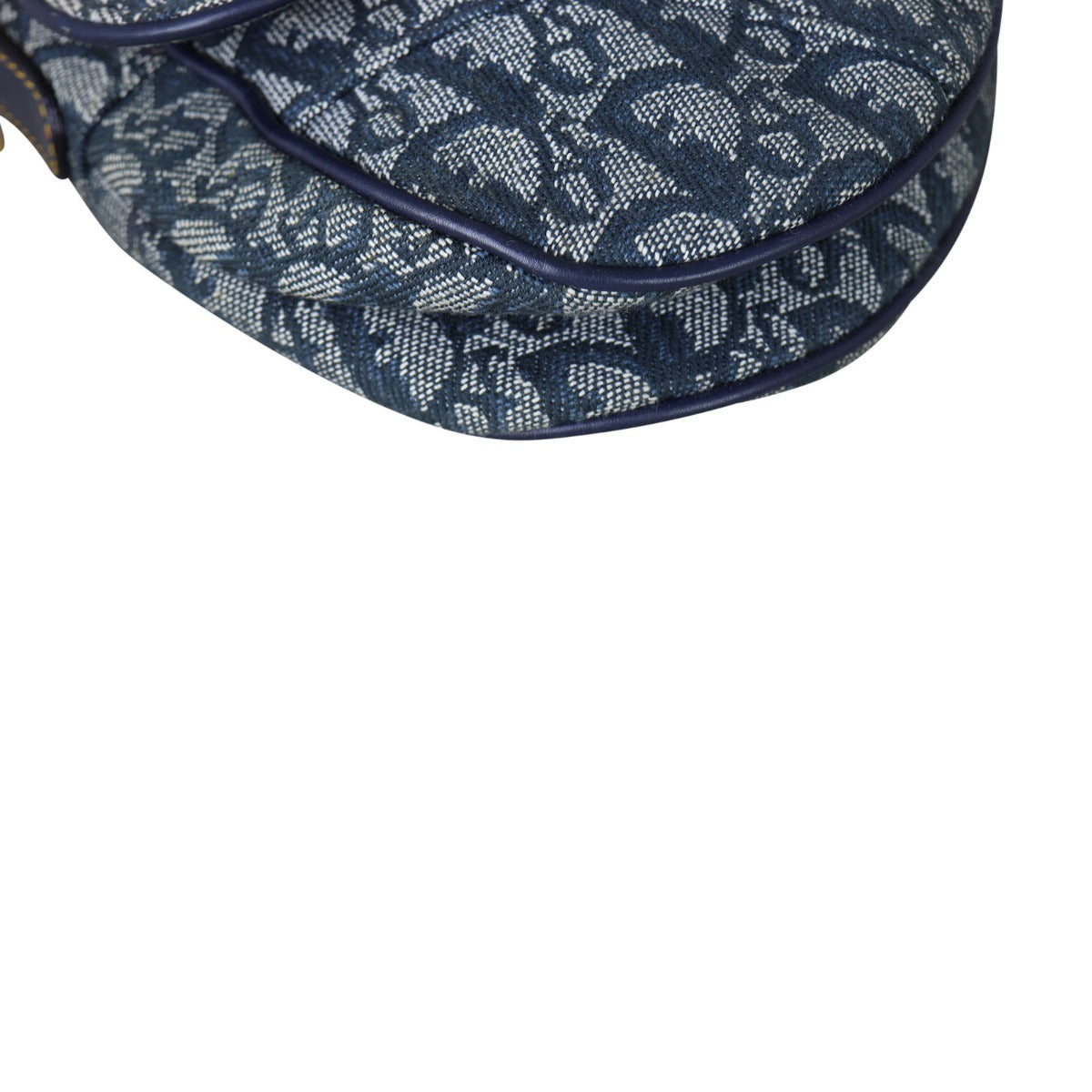 Dior Vintage Saddle Bag Oblique Corner Close Up