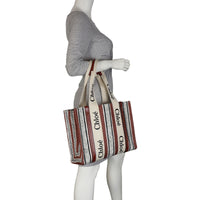 Chloe Woody Shoulder Tote Medium Mannequin