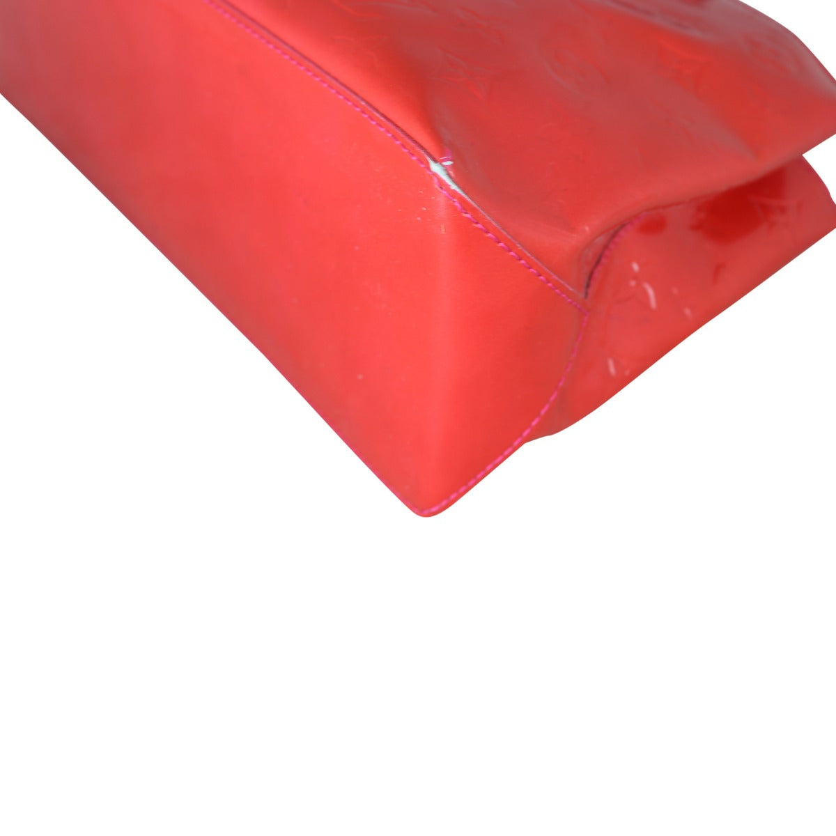 Louis Vuitton Wilshire PM Monogram Vernis Corner Close Up