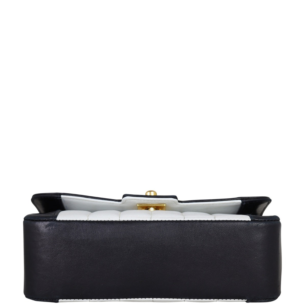 Chanel Vintage Vertical Quilt Flap Bag Base