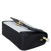 Chanel Vintage Vertical Quilt Flap Bag Corner Distance