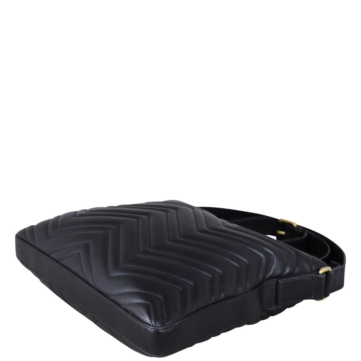 Gucci GG Marmont Matelasse Messenger Bag Corner Distance