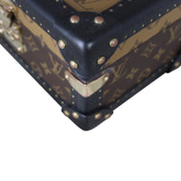 Louis Vuitton Coffret Tresor 24 Monogram Corner Close Up