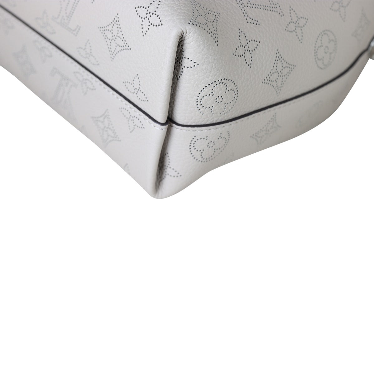 Louis Vuitton Why Not PM Mahina Close Corner