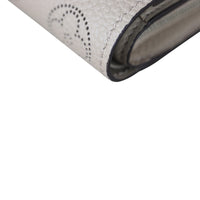 Louis Vuitton Clea Wallet Mahina Close Corner