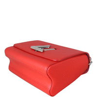 Louis Vuitton Twist MM Epi Corner Distance