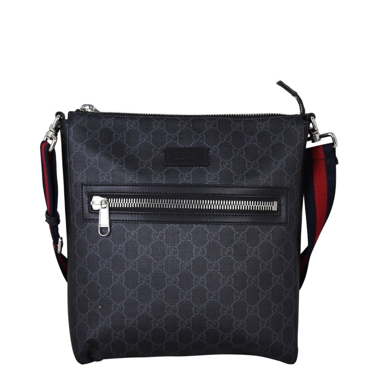 Gucci GG Supreme Messenger Bag Front