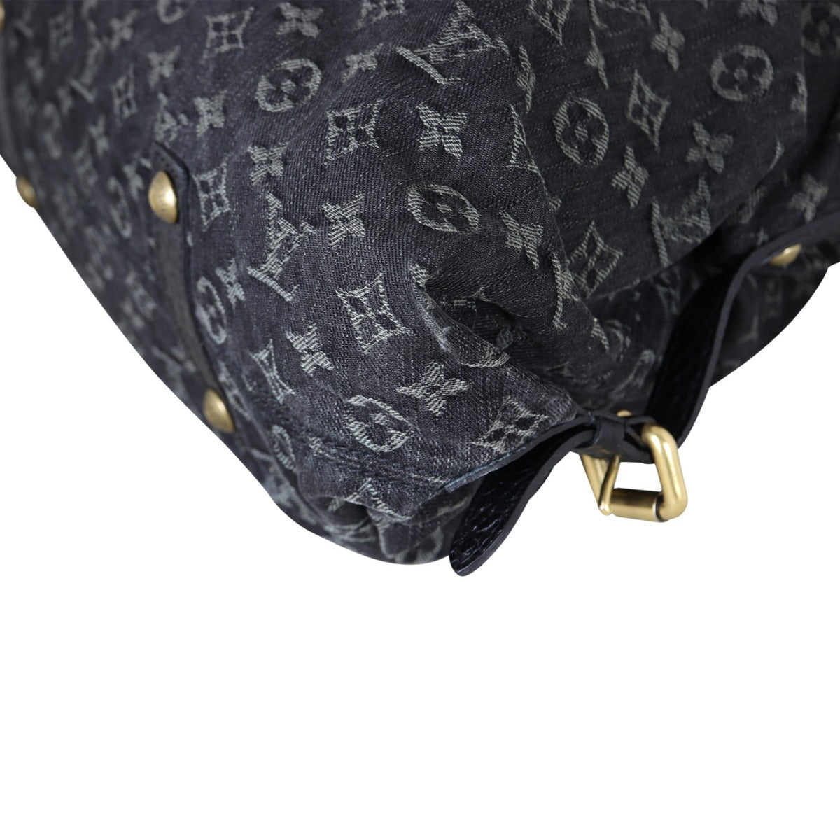 Louis Vuitton Cabby MM Denim Neo Corner Close Up