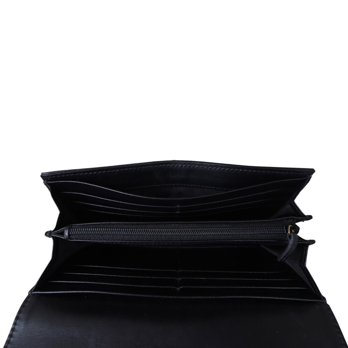 Gucci GG Marmont Matelasse Continental Wallet Whole Interior