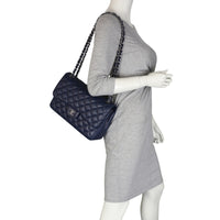 Chanel Classic Double Flap Jumbo mannequin