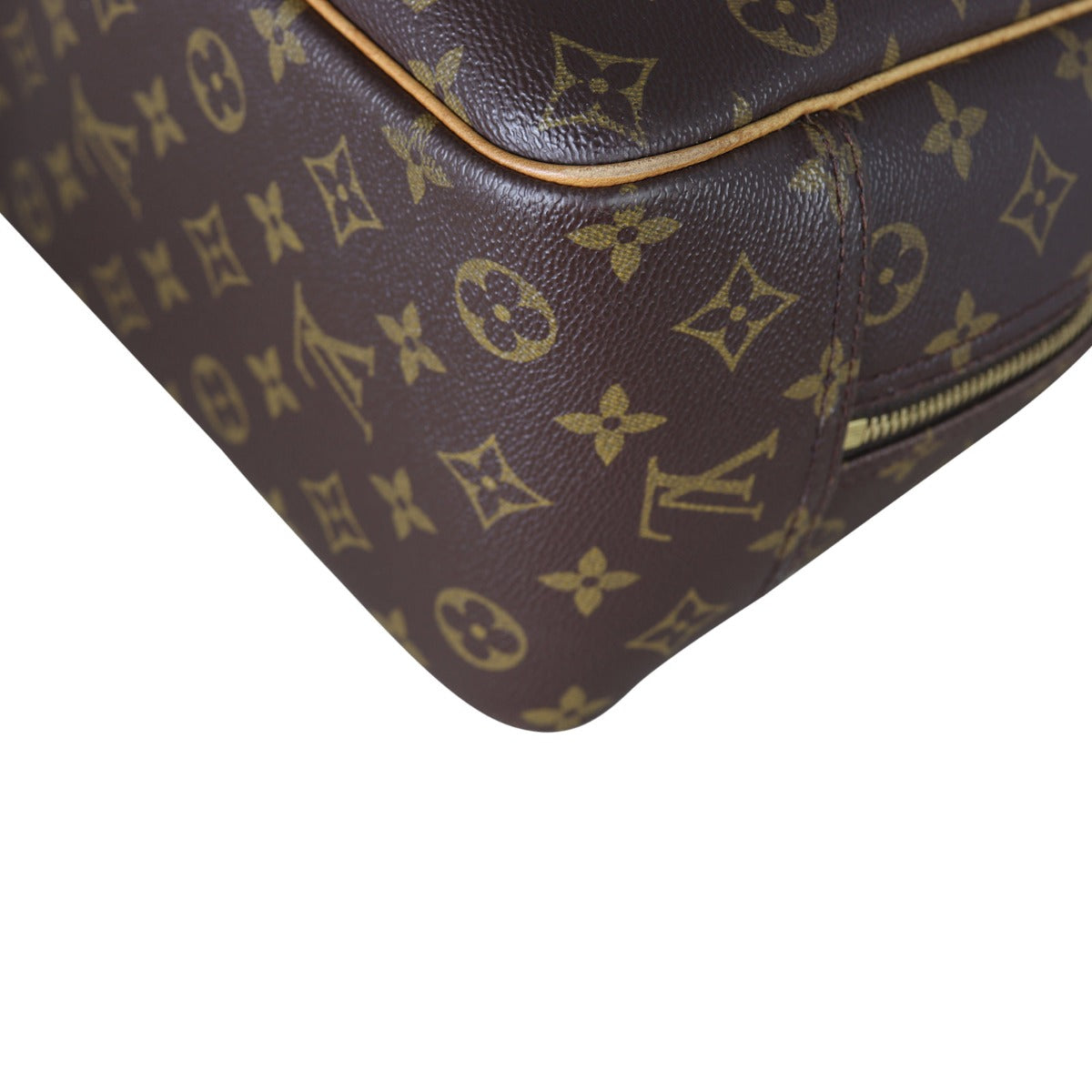 Louis Vuitton Deauville Monogram Corner Close up