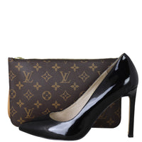 Louis Vuitton Neverfull MM Monogram pouch Shoe