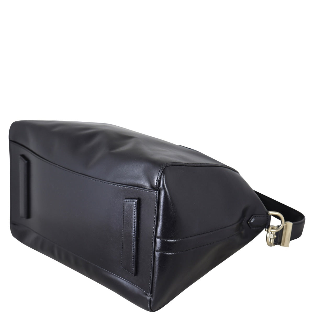 Givenchy Antigona Medium Corner Distance