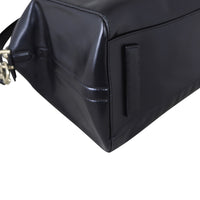 Givenchy Antigona Medium Corner Close Up