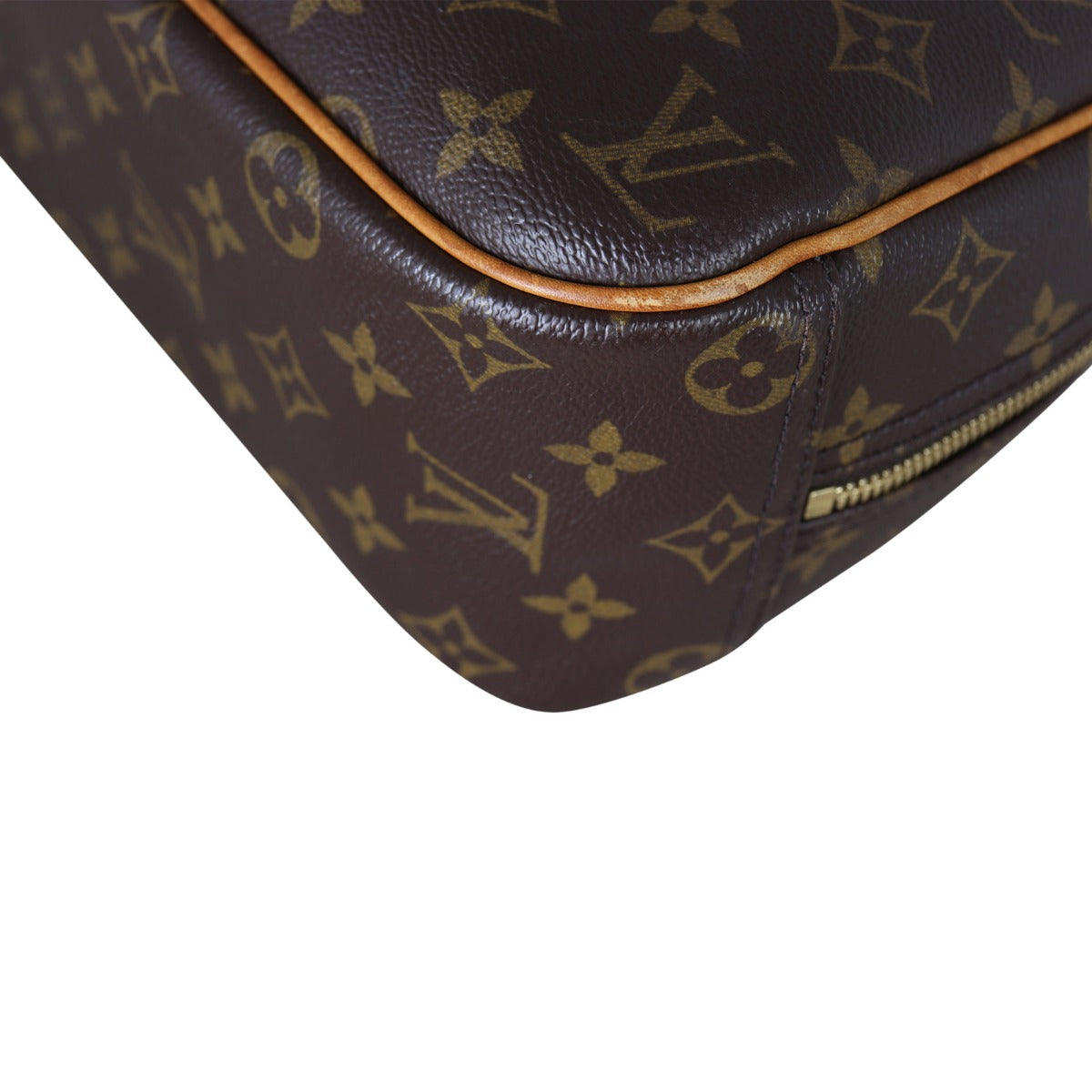Louis Vuitton Trouville Monogram Corner Close Up