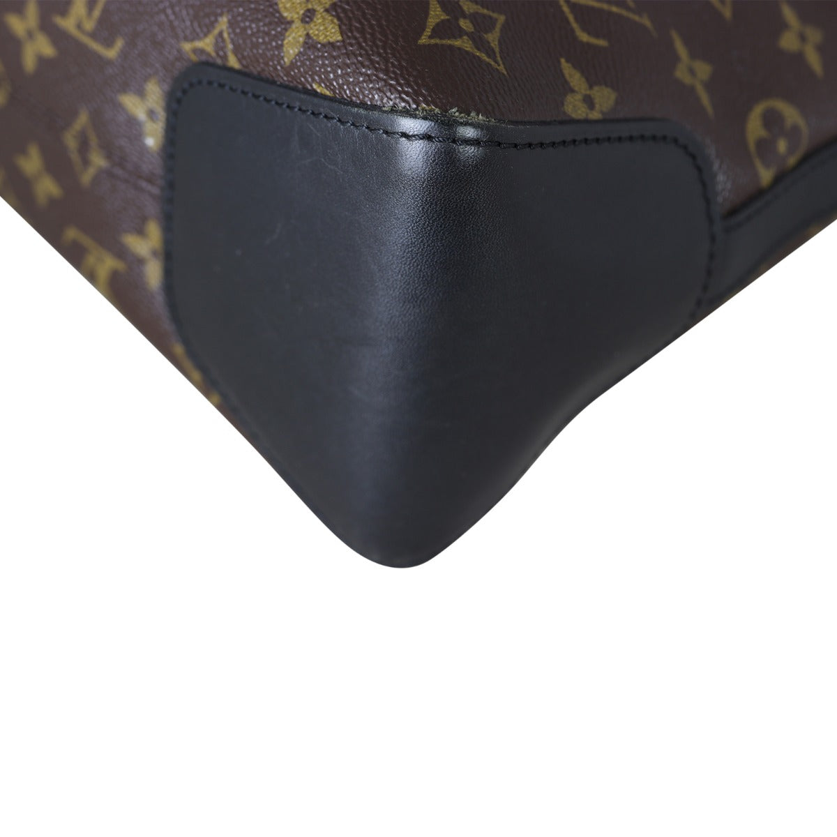 Louis Vuitton Torres GM Messenger Bag Monogram Macassar Corner Close Up