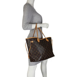 Louis Vuitton Neverfull MM Monogram Mannequin