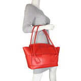 Bottega Veneta Arco Tote Medium Mannequin