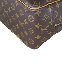 Louis Vuitton Deauville Bowling Vanity Monogram Corner Close Up