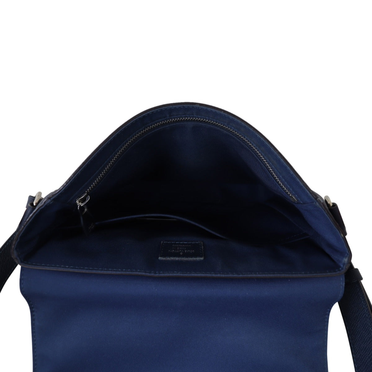 Louis Vuitton District PM Messenger Taiga Whole Interior