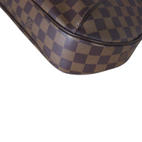 Louis Vuitton Thames PM Damier Ebene Corner Close Up