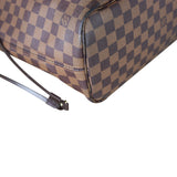 Louis Vuitton Neverfull MM Damier Ebene Corner Close Up