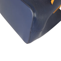 Louis Vuitton NeoNoe BB Epi Corner Close Up