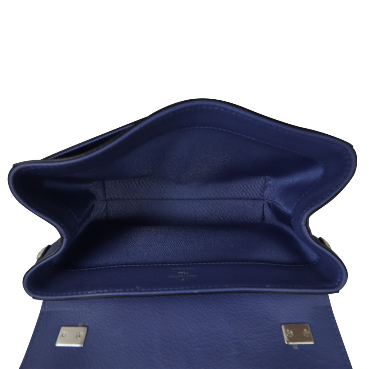 Louis Vuitton Lockme II BB Whole Interior