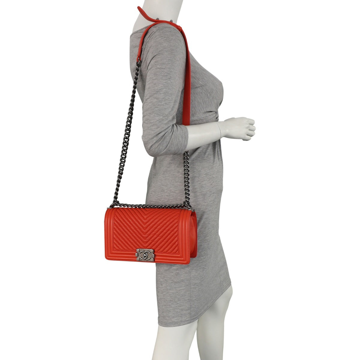 Chanel Boy Old Medium Chevron Mannequin