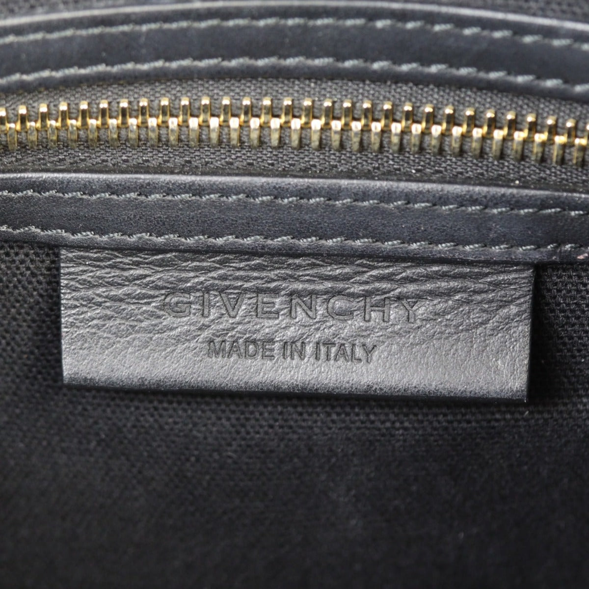 Givenchy Antigona Small Chain Piping