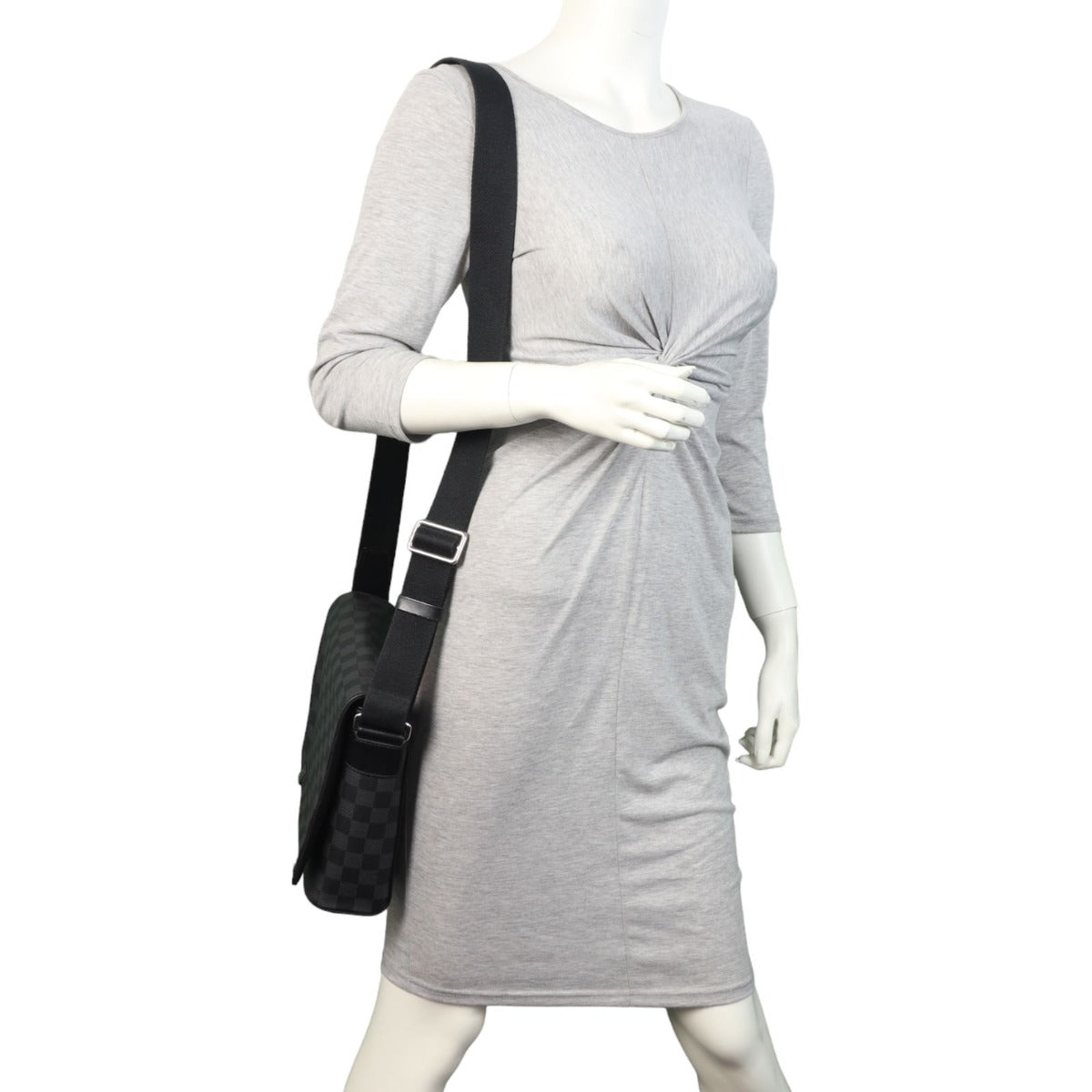 Louis Vuitton District PM Messenger Damier Graphite