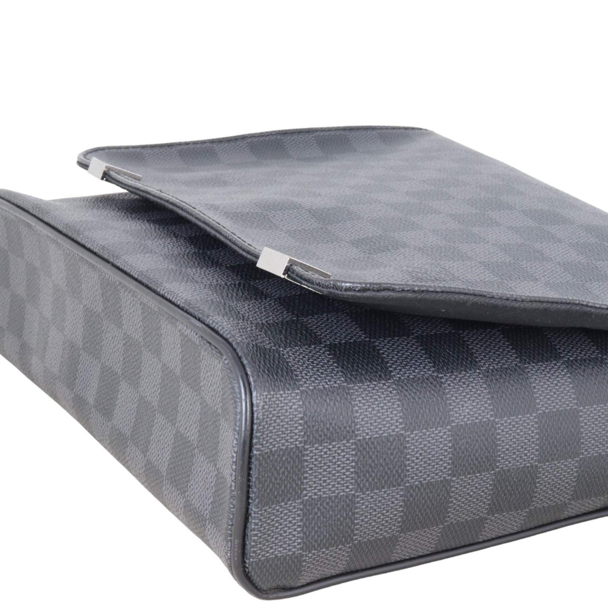 Louis Vuitton District PM Messenger Damier Graphite