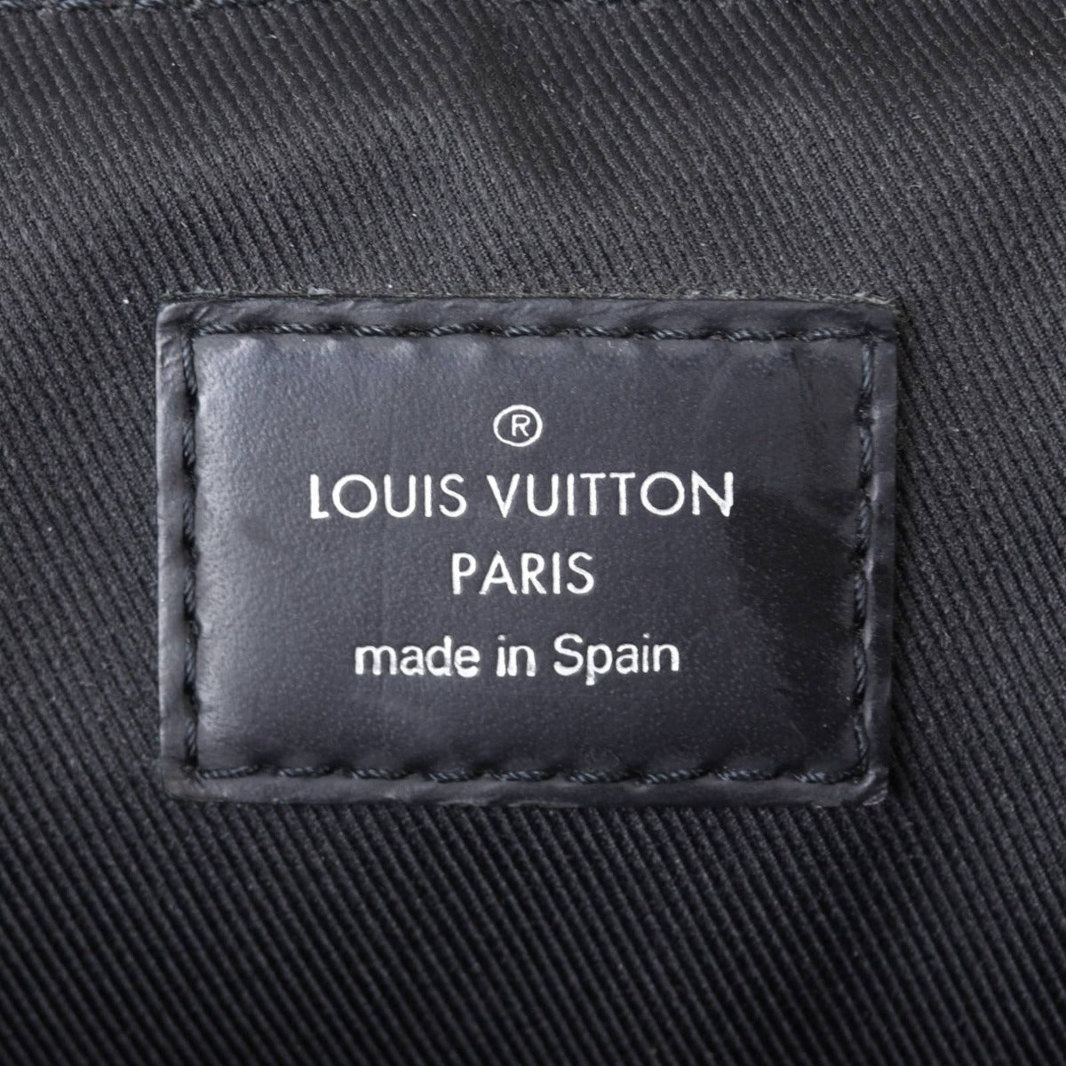 Louis Vuitton District PM Messenger Damier Graphite