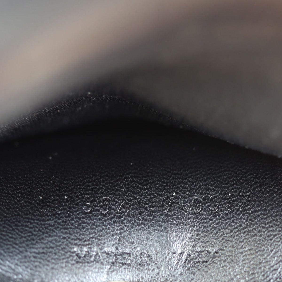 Saint Laurent Kate Tassel Chain Bag Medium Croc-Embossed Date code
