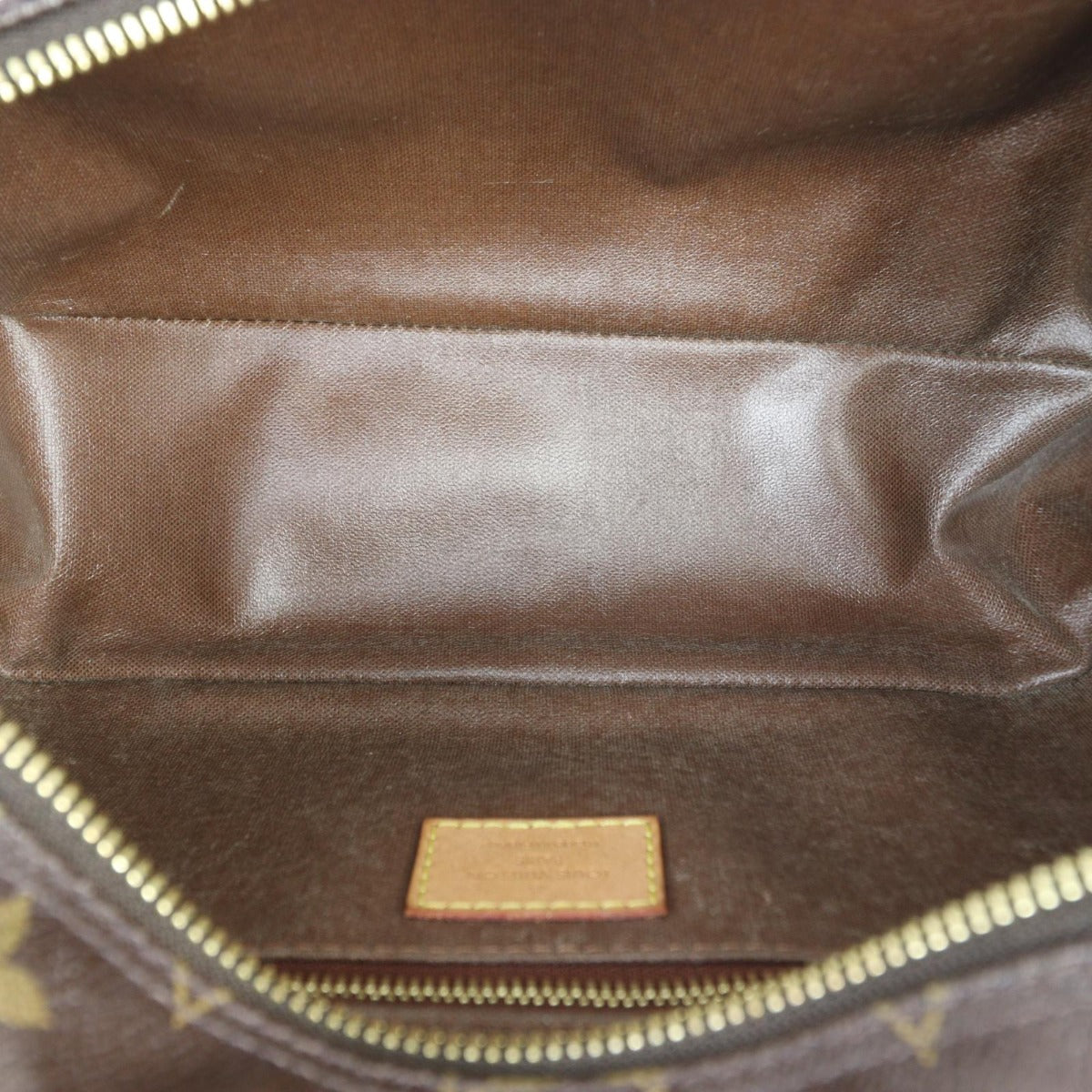 Louis Vuitton Toiletry Pouch 25 Monogram