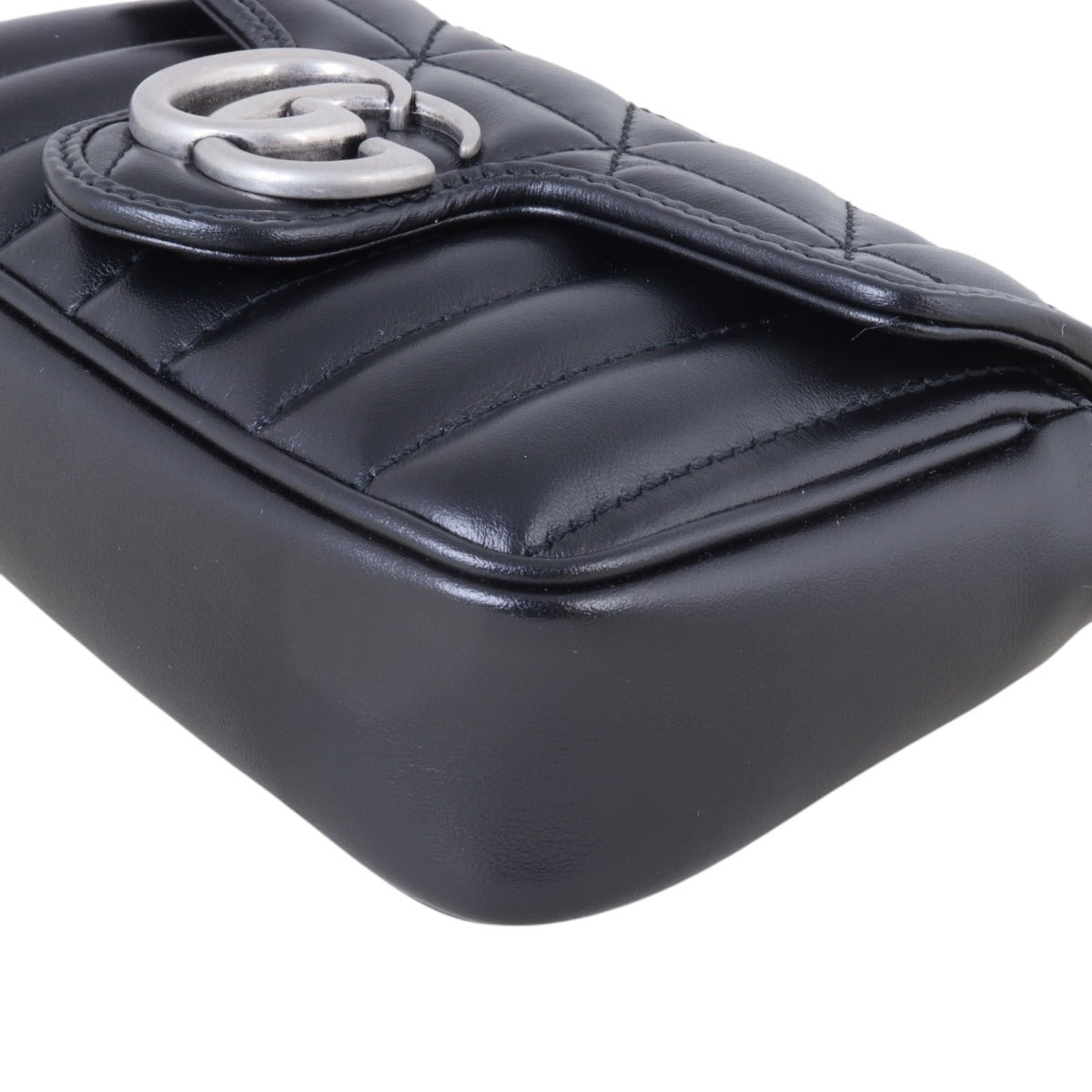 Gucci GG Marmont Matelasse Super Mini Shoulder Bag