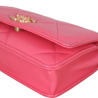 Chanel 19 Wallet On Chain