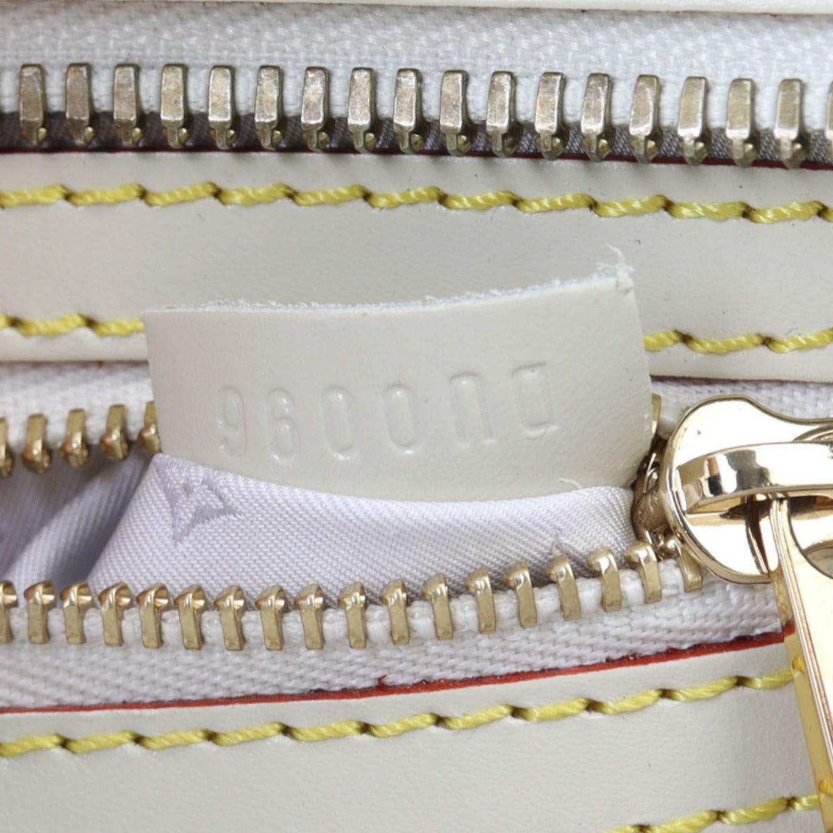 Louis Vuitton Suhali L’Epanoui PM