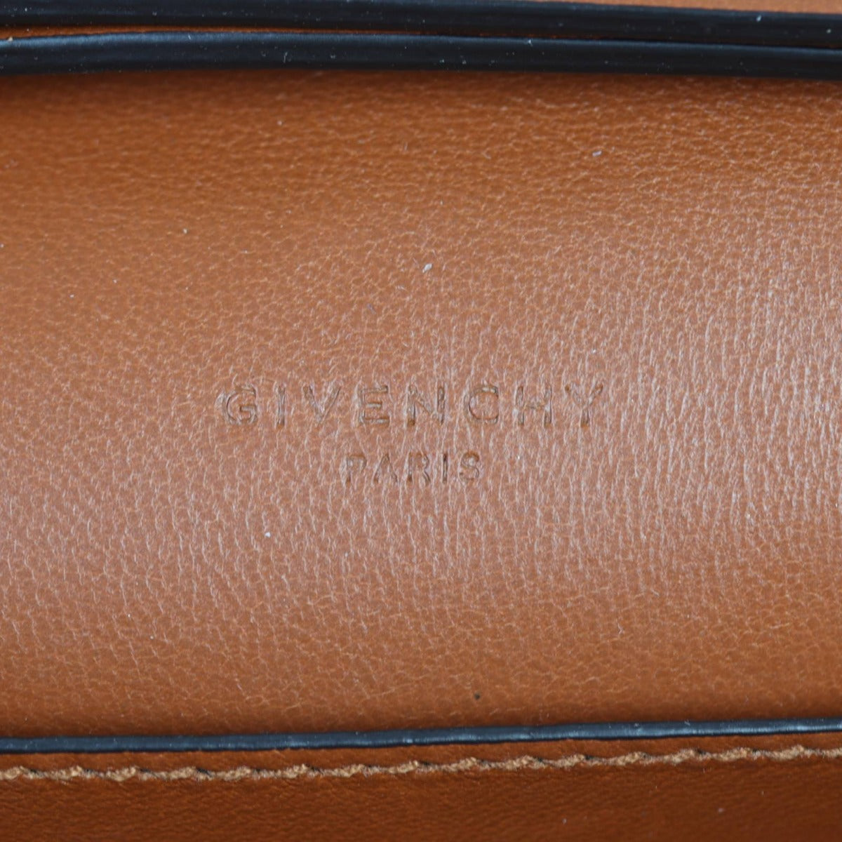 Givenchy Emblem 4G Wallet on Chain