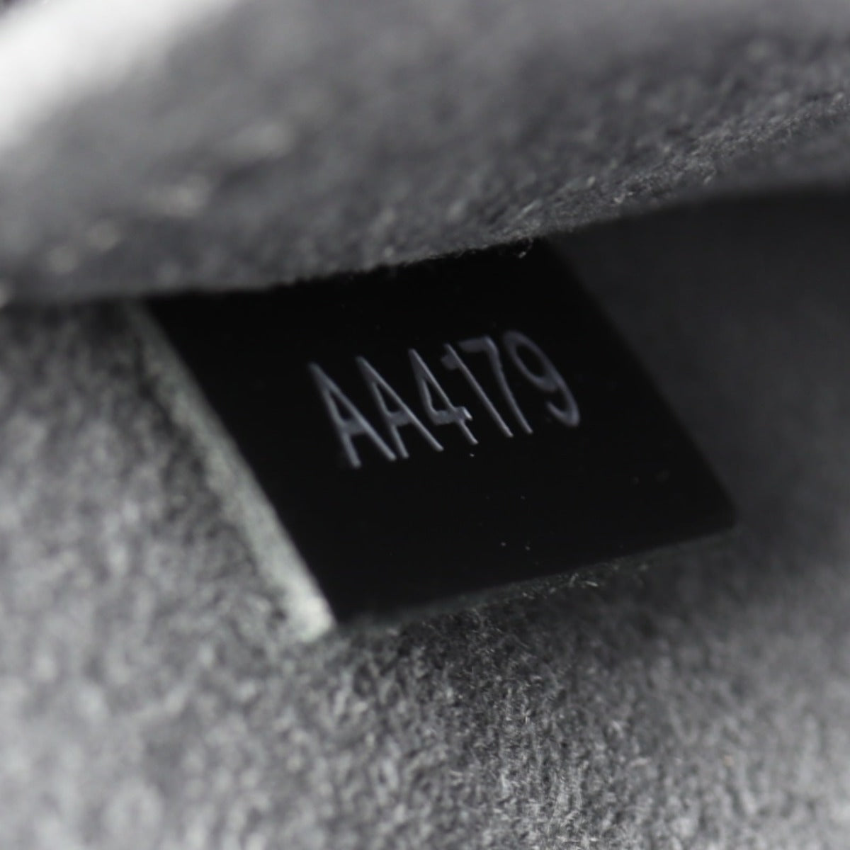 Louis Vuitton Alma PM Epi