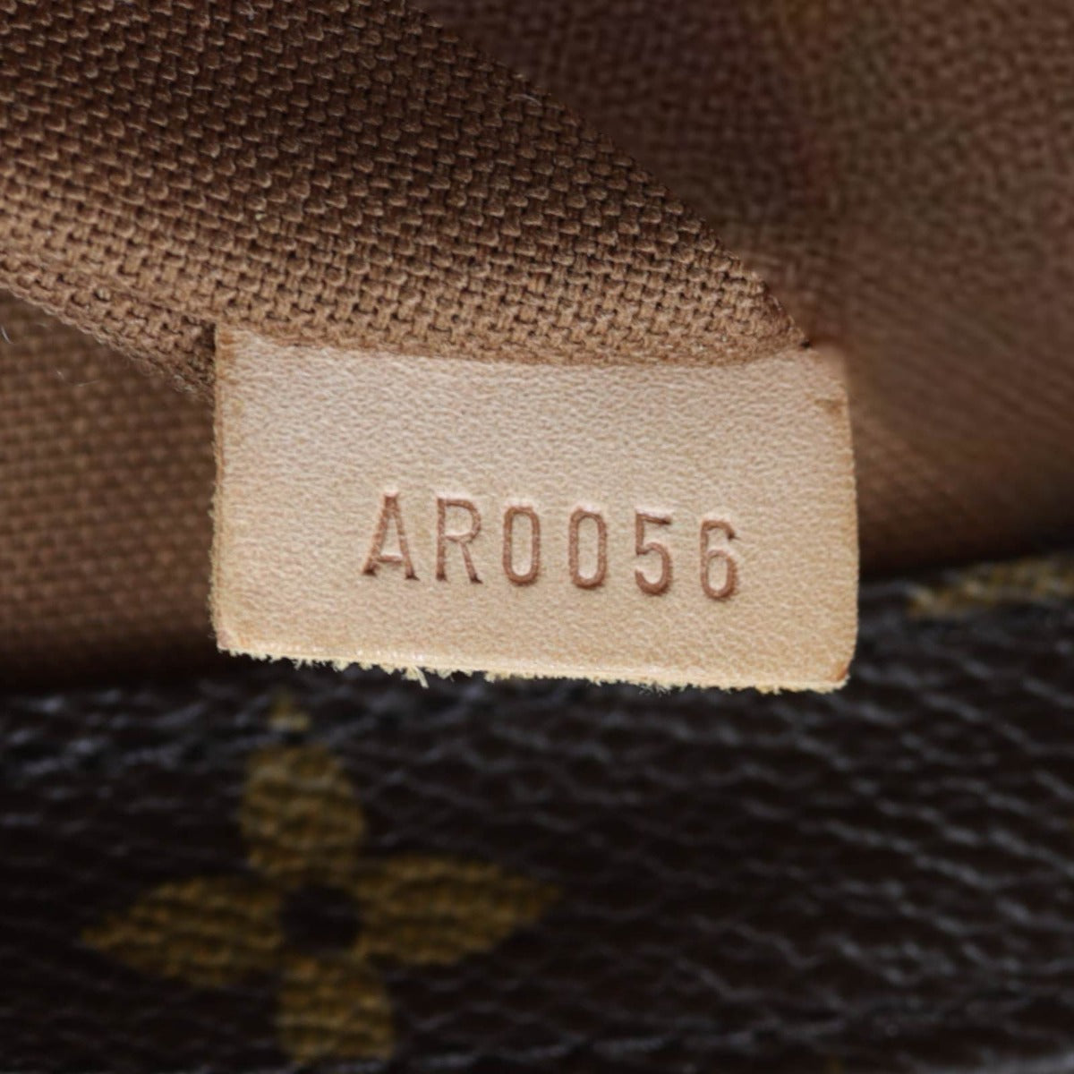 Louis Vuitton Cabas Mezzo Monogram