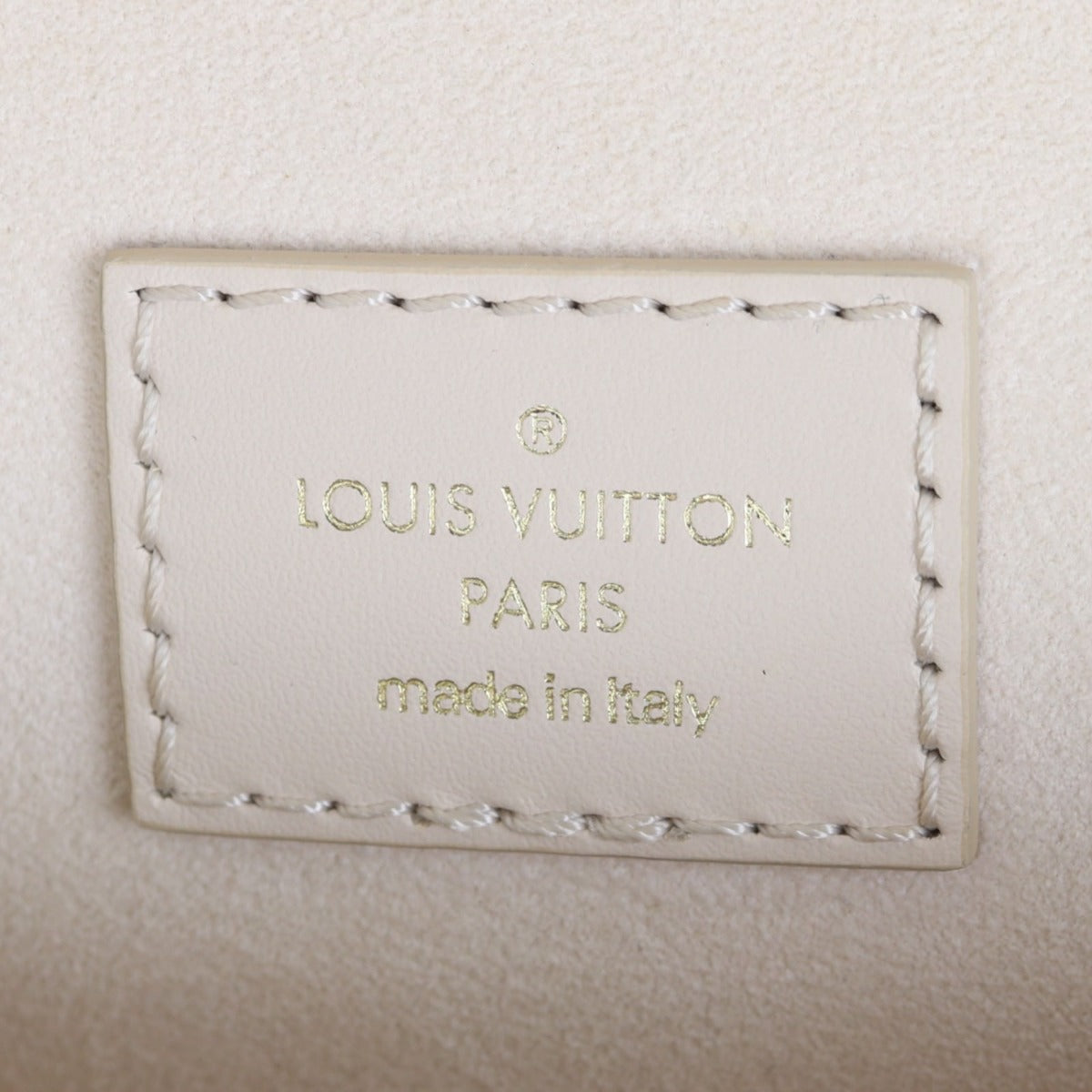 Louis Vuitton Saumur BB Epi