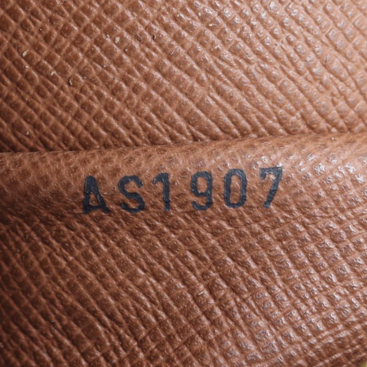 Louis Vuitton Boulogne 30 Monogram