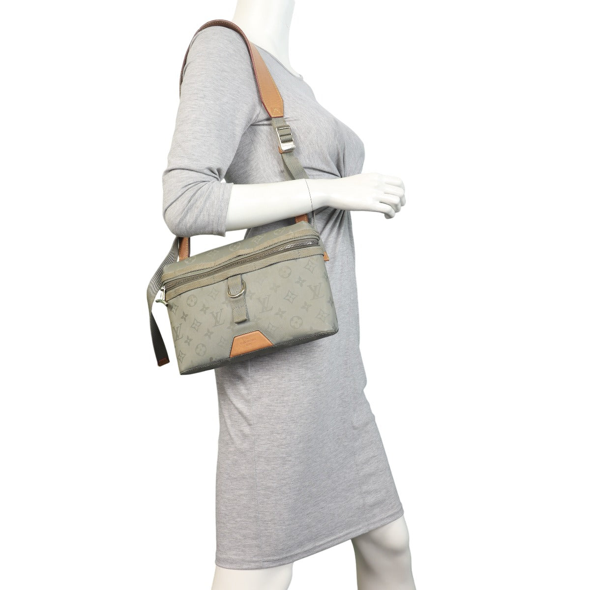 Louis Vuitton Messenger Monogram Titanium
