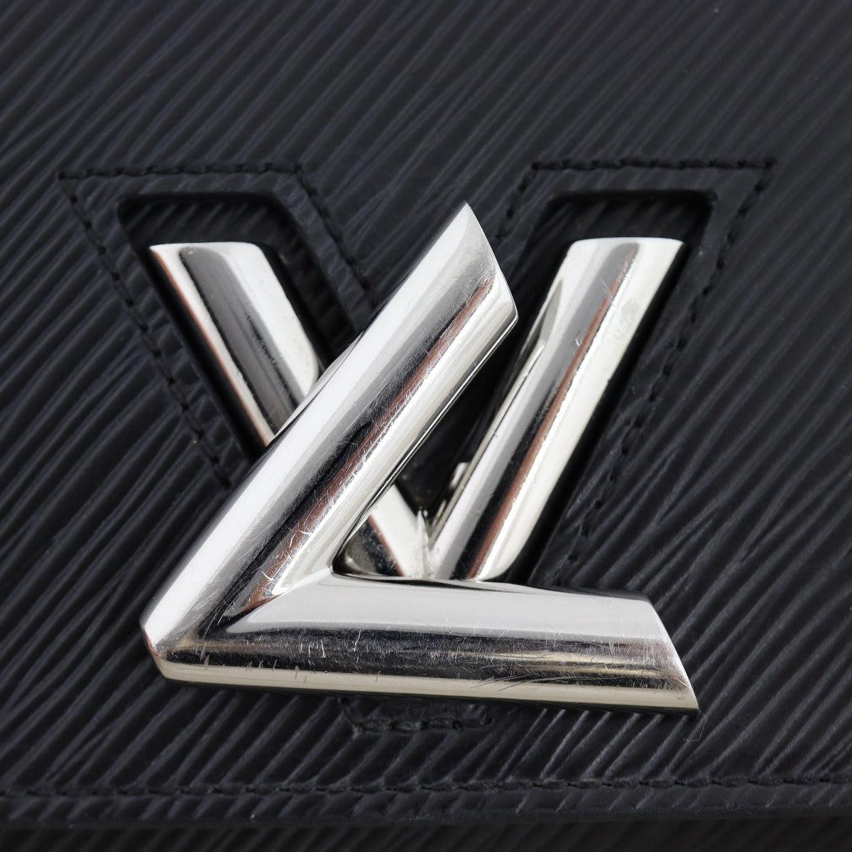 Louis Vuitton Twist Chain Wallet