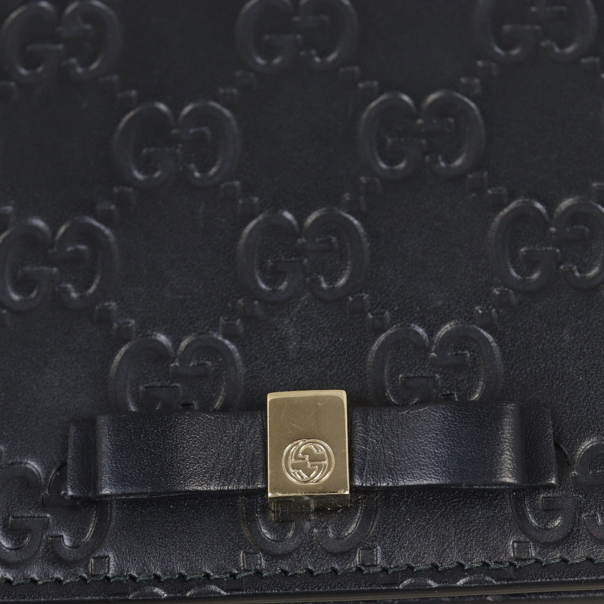 Gucci Guccissima Bow Wallet on Chain
