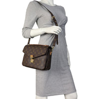 Louis Vuitton Pochette Metis Monogram