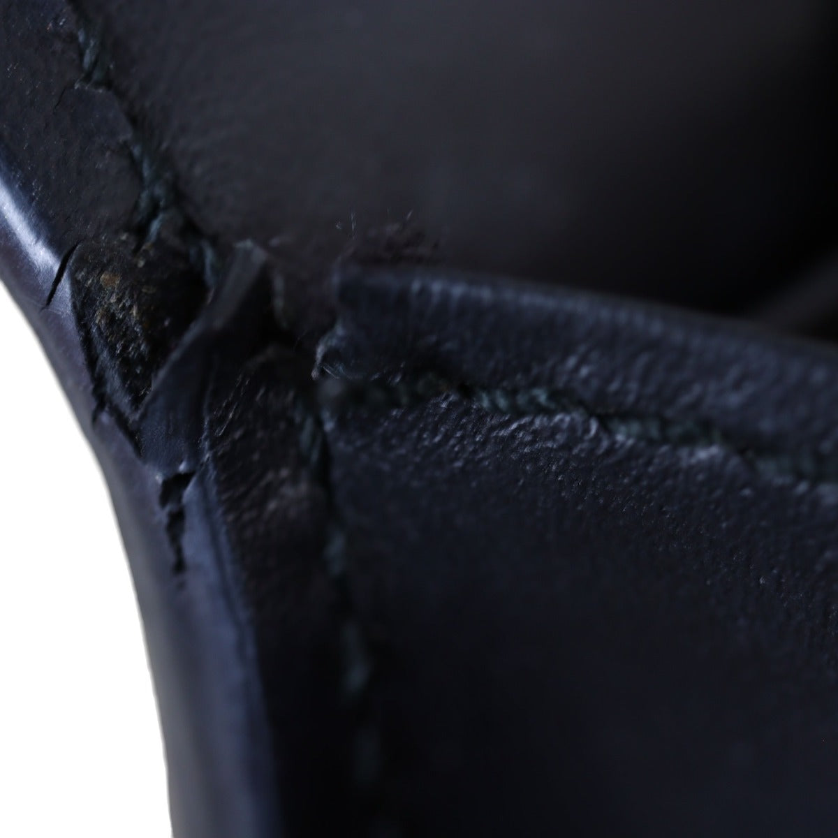 Gucci Guccissima Bow Wallet on Chain